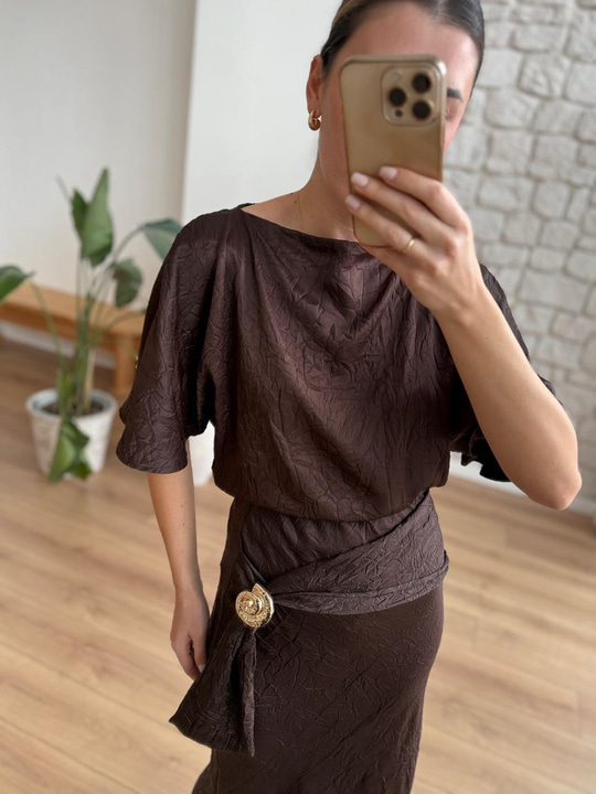  Liora Aksesuarlı Kahverengi Saten Takım