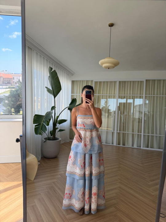 Belora Kat Etekli Mavi Elbise