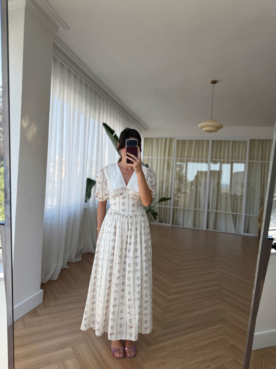 Beyaz Yakalı Floral Desen Elbise