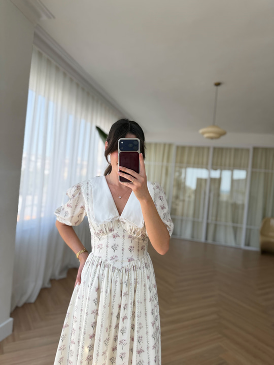 Beyaz Yakalı Floral Desen Elbise