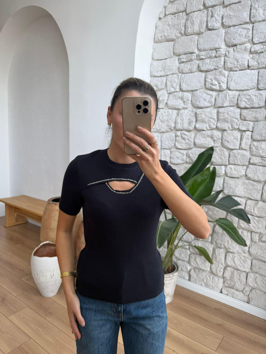 Boncuk Ve Göğüs Dekolteli Lacivert  Triko