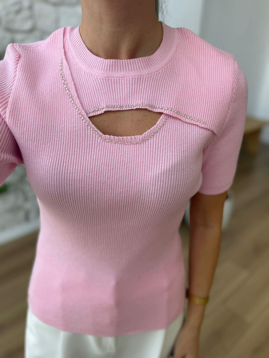 Boncuk Ve Göğüs Dekolteli Pembe Triko