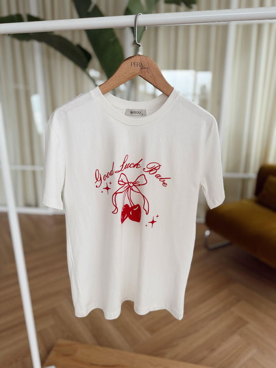 Cherry Baskılı Nakışlı Basic Tshirt