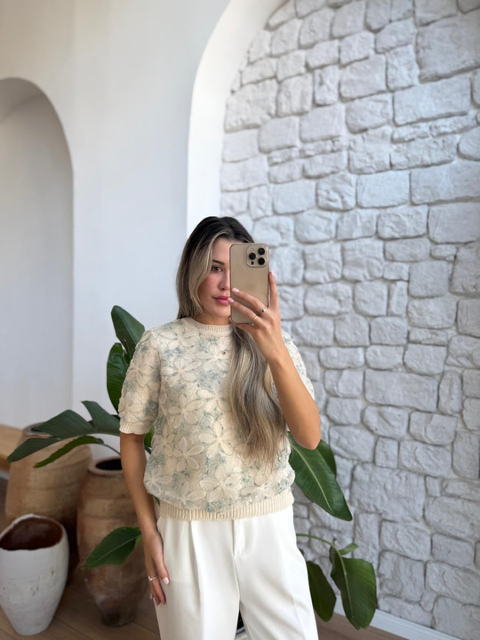 Çiçek Aplikeli Mint Yeşili Nakışlı Triko Bluz