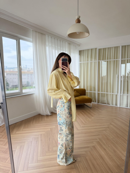 Floral Desen Ekru - Mavi Pantolon