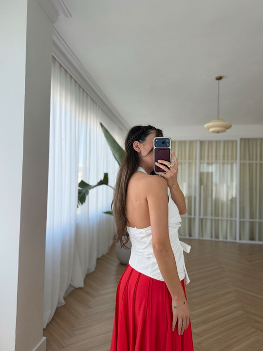 Halter Yaka Sedef Düğmeli Bluz