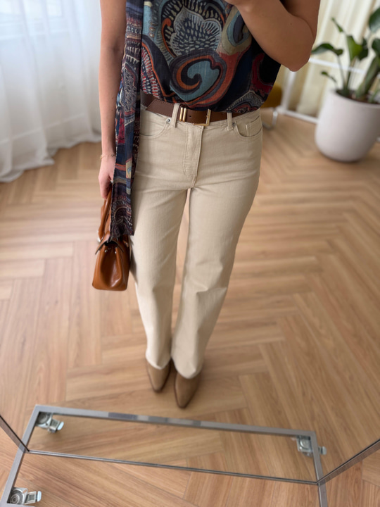 Kemerli Kesik Paça Krem Rengi Jean
