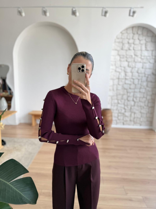 Kol Aksesuarlı Mürdüm Çelik Triko