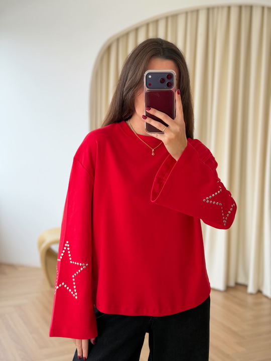 Kolları Yıldız Zımba Detaylı Kırmızı Sweat