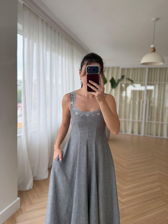 Lola Nakışlı Gri Elbise