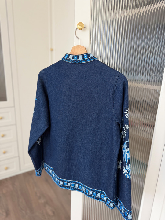 Mavi Çiçek Nakışlı Denim Ceket