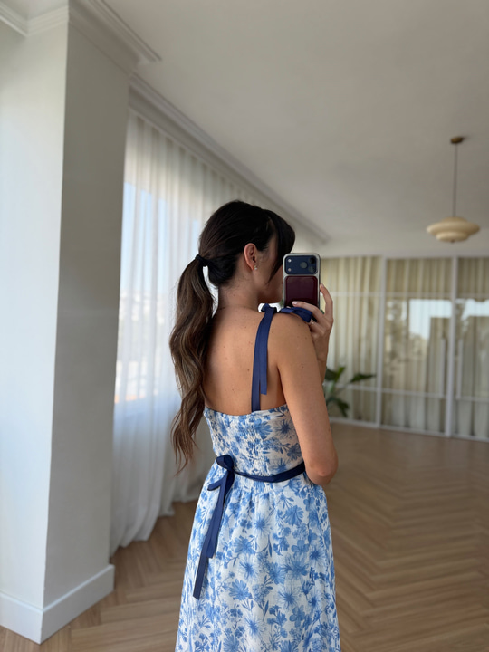 Mavi Kurdela Detaylı Floral Elbise