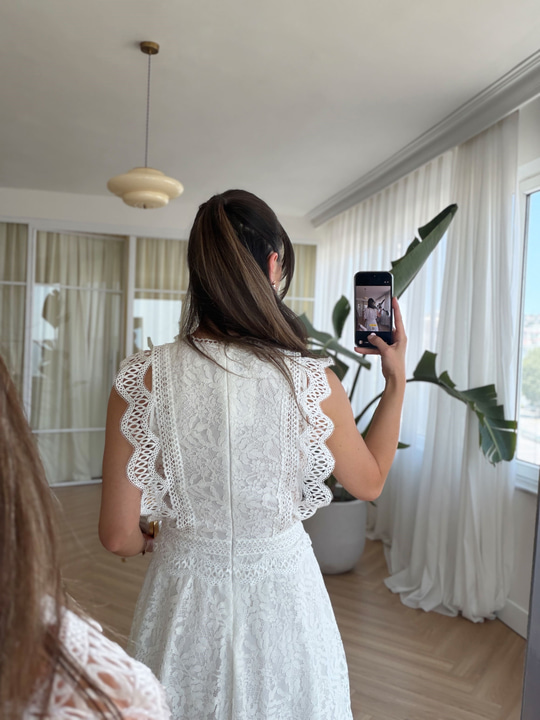 Mery Dantel Ve Güpür Detaylı Elbise