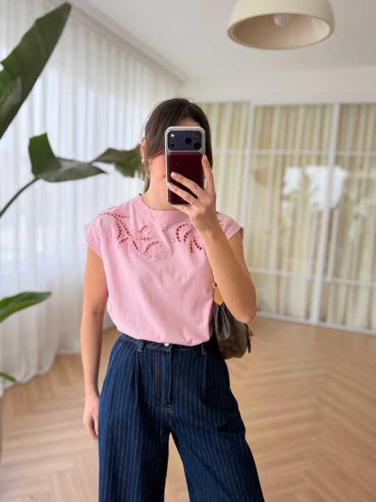 Nakış Detaylı Pembe Tshırt