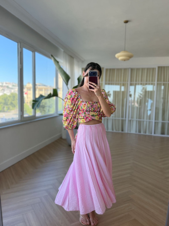 Nervür Detaylı Pembe Etek