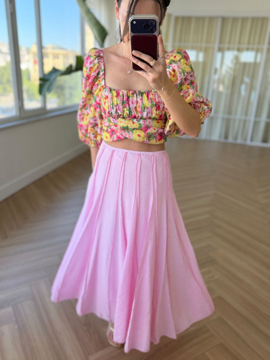 Nervür Detaylı Pembe Etek