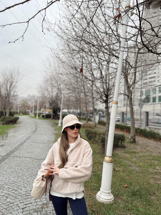 Ön Cepli Bej Polar Sweatshirt
