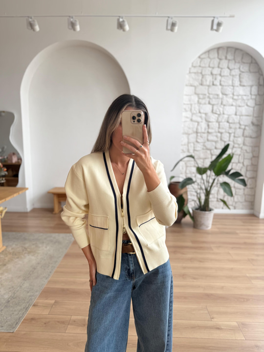Premium Kalite Lacivert Biyeli Krem Rengi Triko Ceket