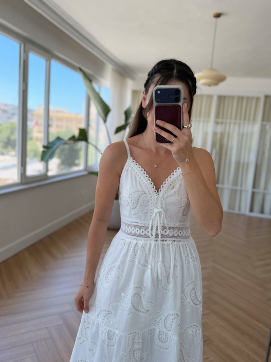Santorini Püsküllü Beyaz Elbise