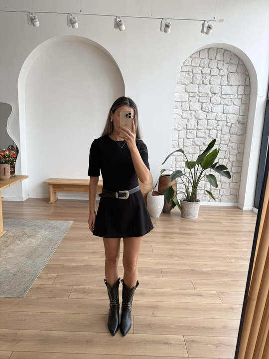 Siyah Kaşe Mini Elbise