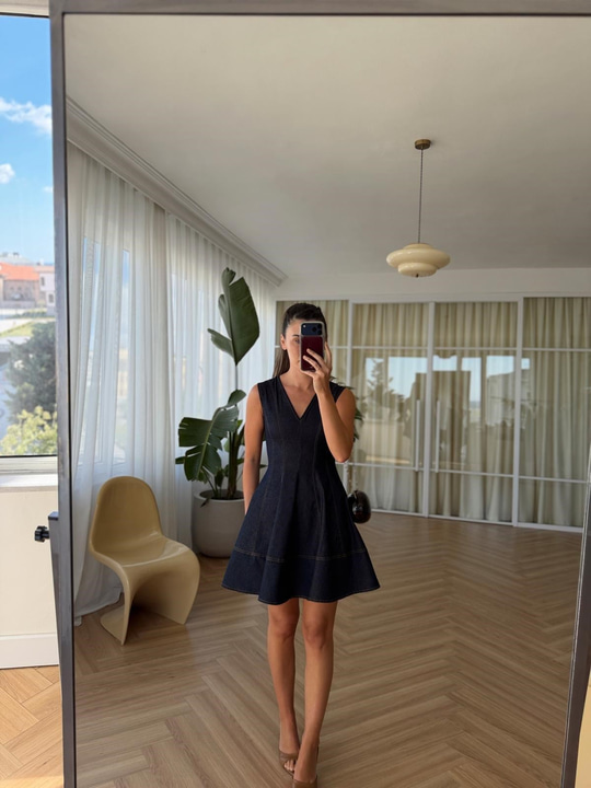 V Yaka Volanlı Denim Elbise