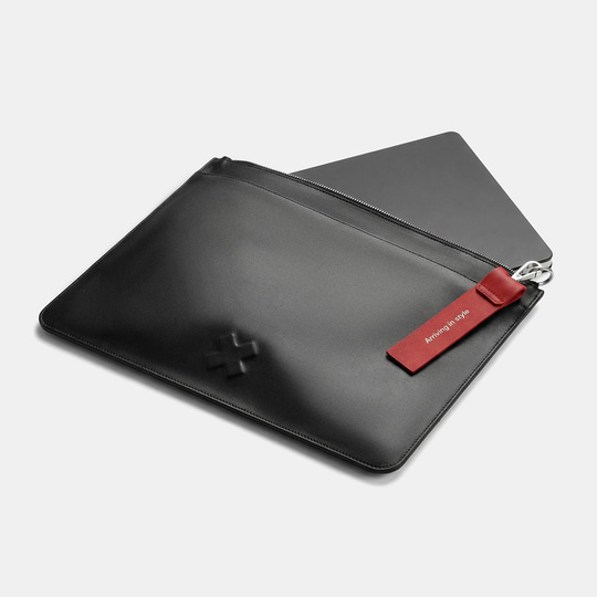 KeinxDesa Siyah Deri Laptop Çantası 