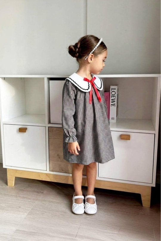 Kurdele Detaylı Elbise