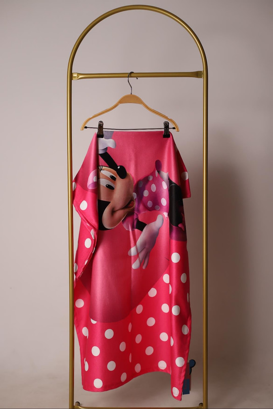 Pembe Minnie Plaj Havlusu