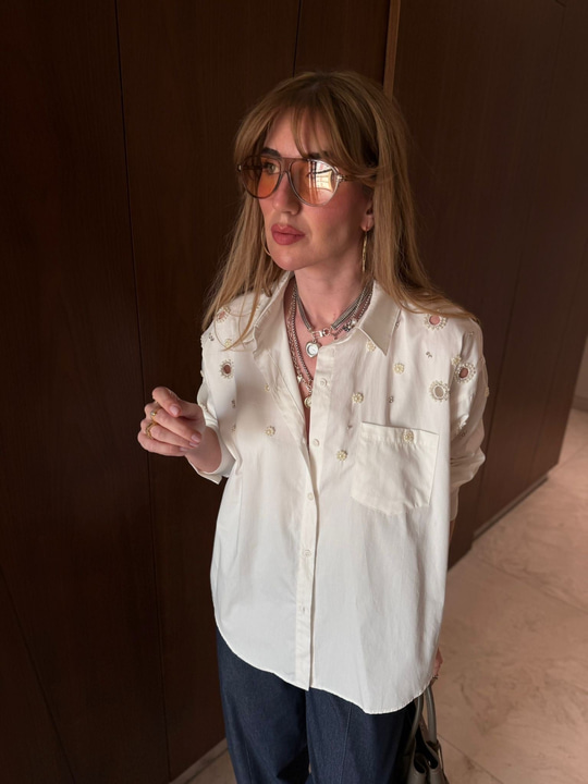 Orijinal Model , İncili Kuş Gözlü , Taş İşlemeli , %100 Cotton , Beyaz Gömlek