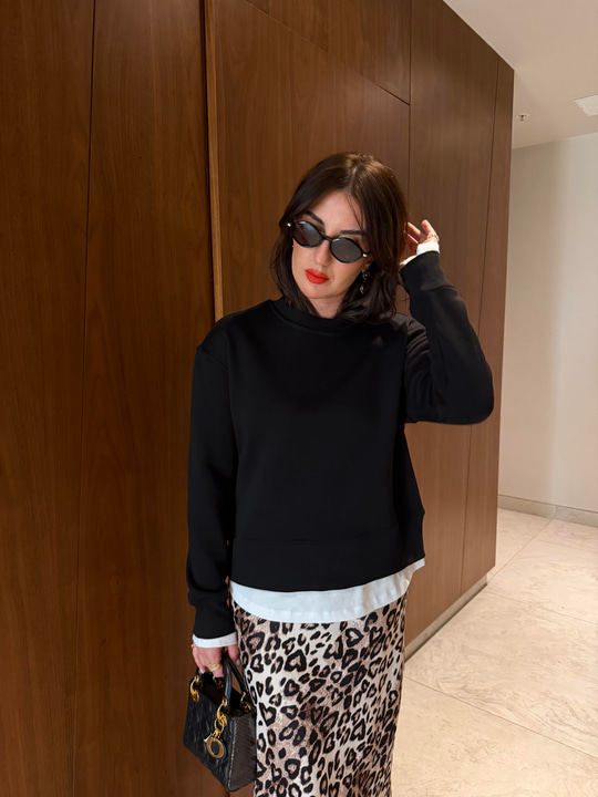 İçi Şardonlu , T-shirt Detaylı , Siyah Sweatshirt