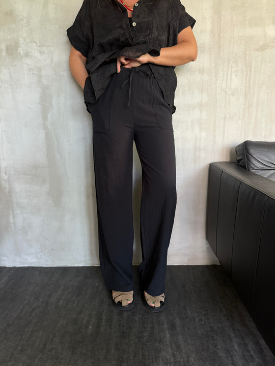 Beli Lastikli , %100 Cotton , Siyah Pantolon