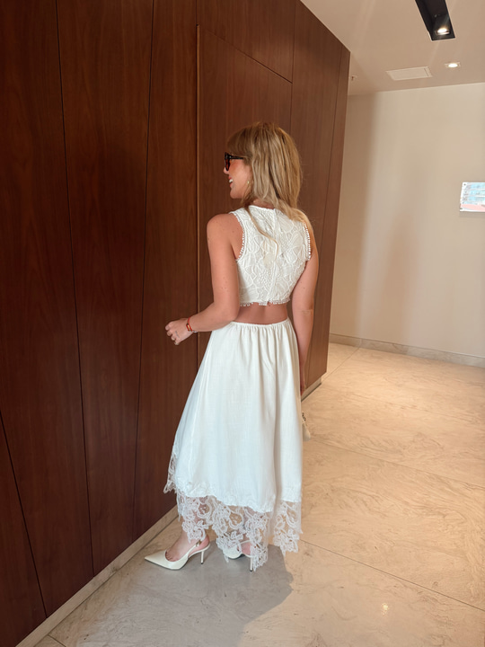 Orijinal Model, Arkası Lastikli Premium Beyaz Güpürlü Elbise