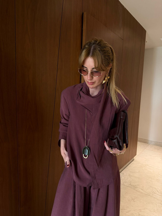 Mürdüm, Orijinal Model Fular Yakalı Gömlek & Pantalon Premium Tencel Takım