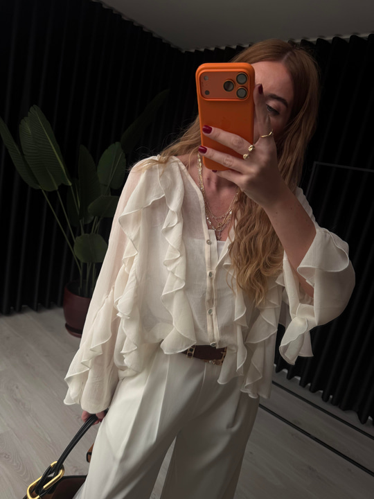 Orijinal Model , Ekru , Fırfırlı , Gömlek Bluz