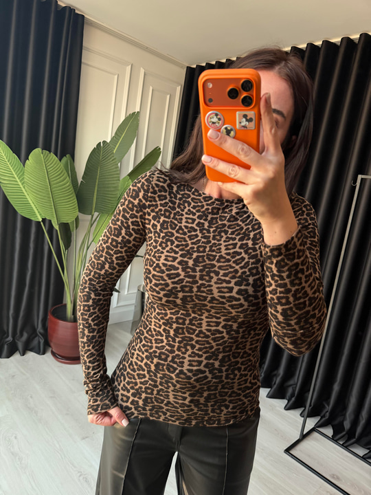 Full Likralı Kaşmir Dokulu Leopar Bluz
