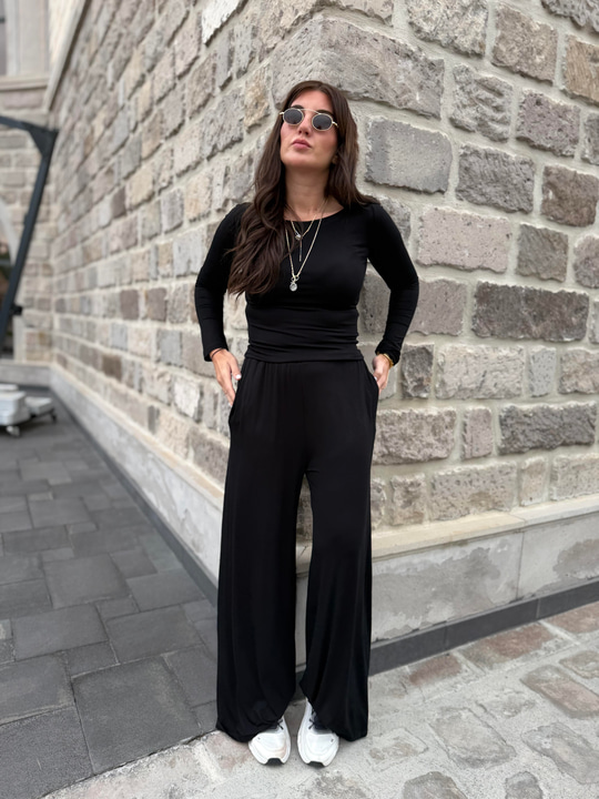 Kayık Yaka , Siyah Modal Takım