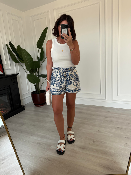 Orijinal Model , Beli Lastikli , Mavi Desenli , Tiril Saten Şort