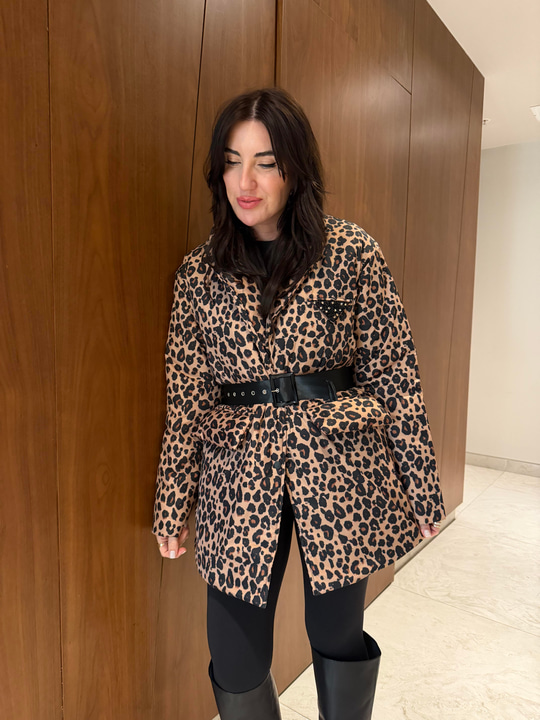 Orijinal Model , Taş İşleme Aksesuarlı , Kemerli , Şişme Leopar Mont