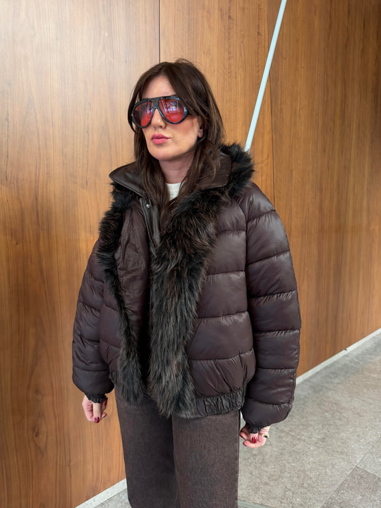 Çift Taraflı , Yakası Çıkarılabilir Kürklü , İthal Acıkahve Mont