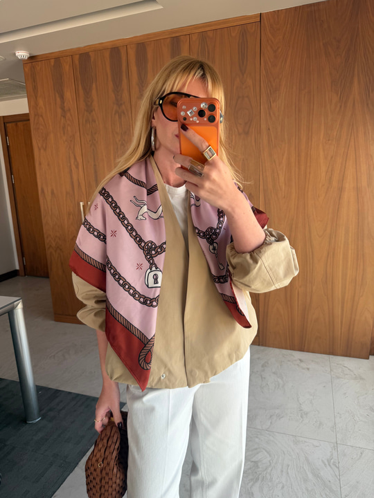 Saten Fularlı, Bej Premium Bomber Trenç