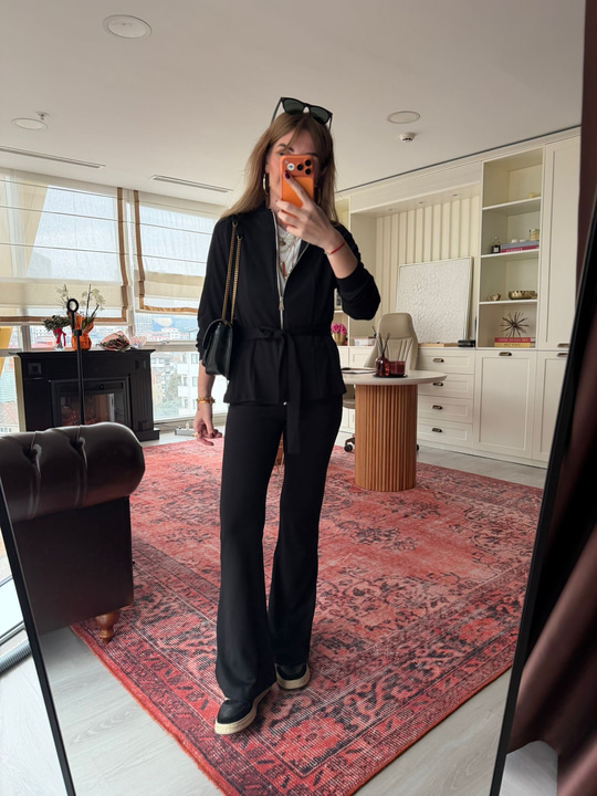 Belden Kuşaklı , Fermuarlı , Likralı Siyah Takım