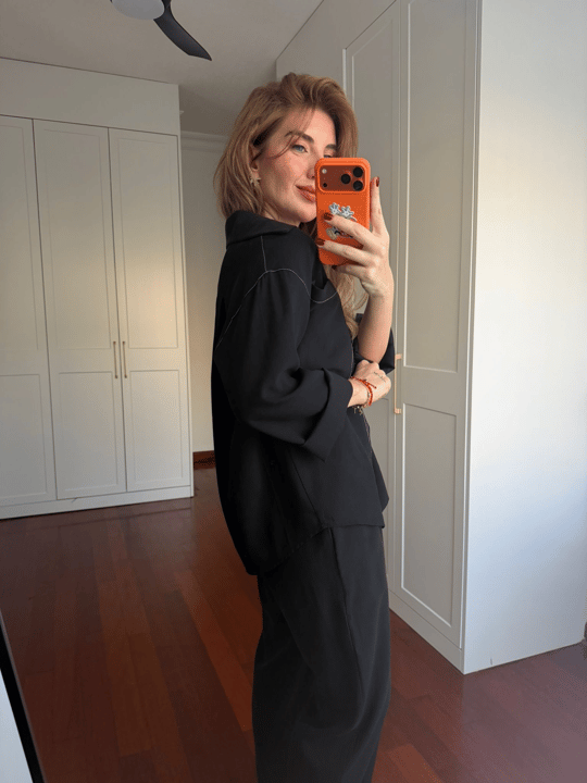 Orijinal Model , Beyaz Dikiş Detaylı , Tok Tencel , Siyah Takım