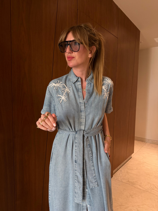 Çiçek Nakışlı , Tencel Jean , Gömlek Elbise