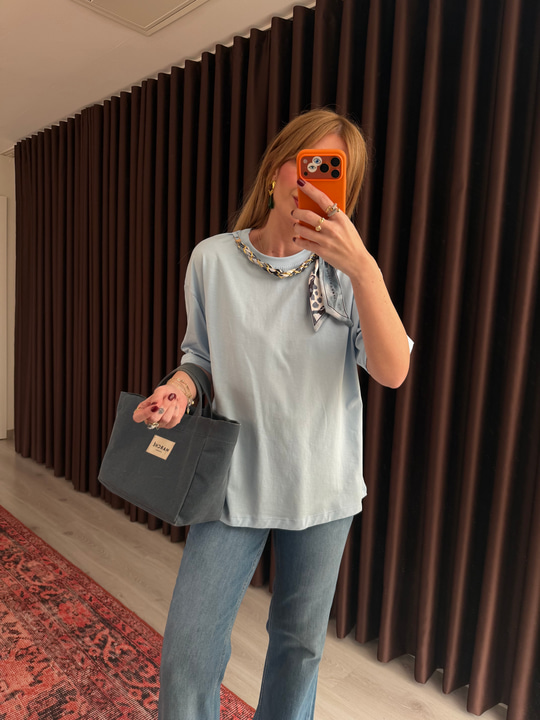 Çıkabilen Zincir Fularlı , Bebe Mavisi , T-shirt