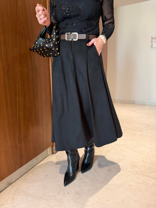 Kemerli , Premium , Siyah Süet Etek