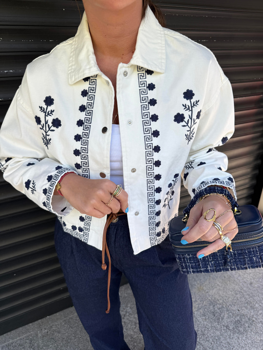 Lacivert Nakışlı Ekru Premium Denim Ceket