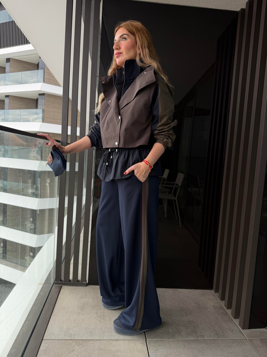 Orijinal Model , Haki Trenç Detaylı , Lacivert Takım