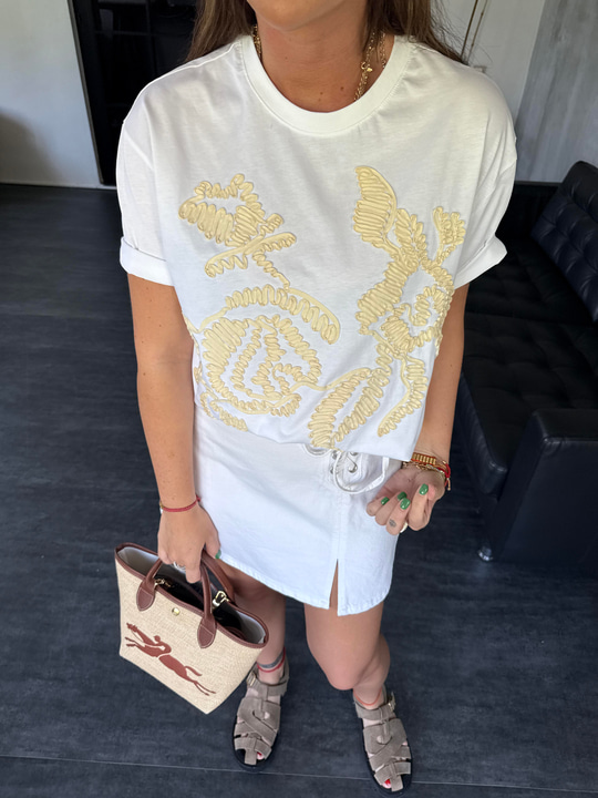 Bej Kabartmalı , %100 Coton , Beyaz T-shirt