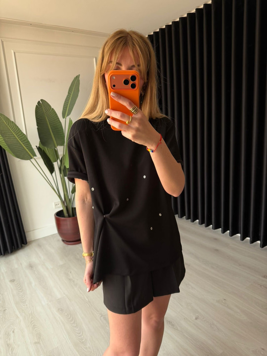 Orijinal Model , Zımba Detaylı , Siyah Modal T-shirt