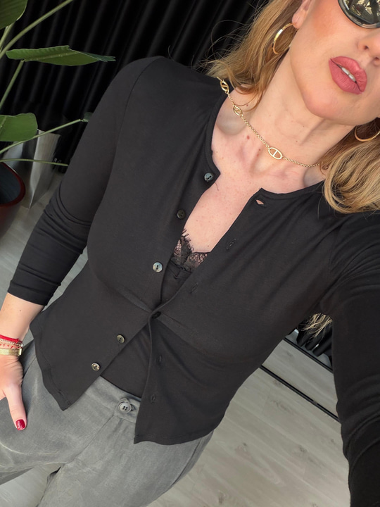 Dantelli Bluz Detaylı Siyah Likralı Bluz & Hırka Takım